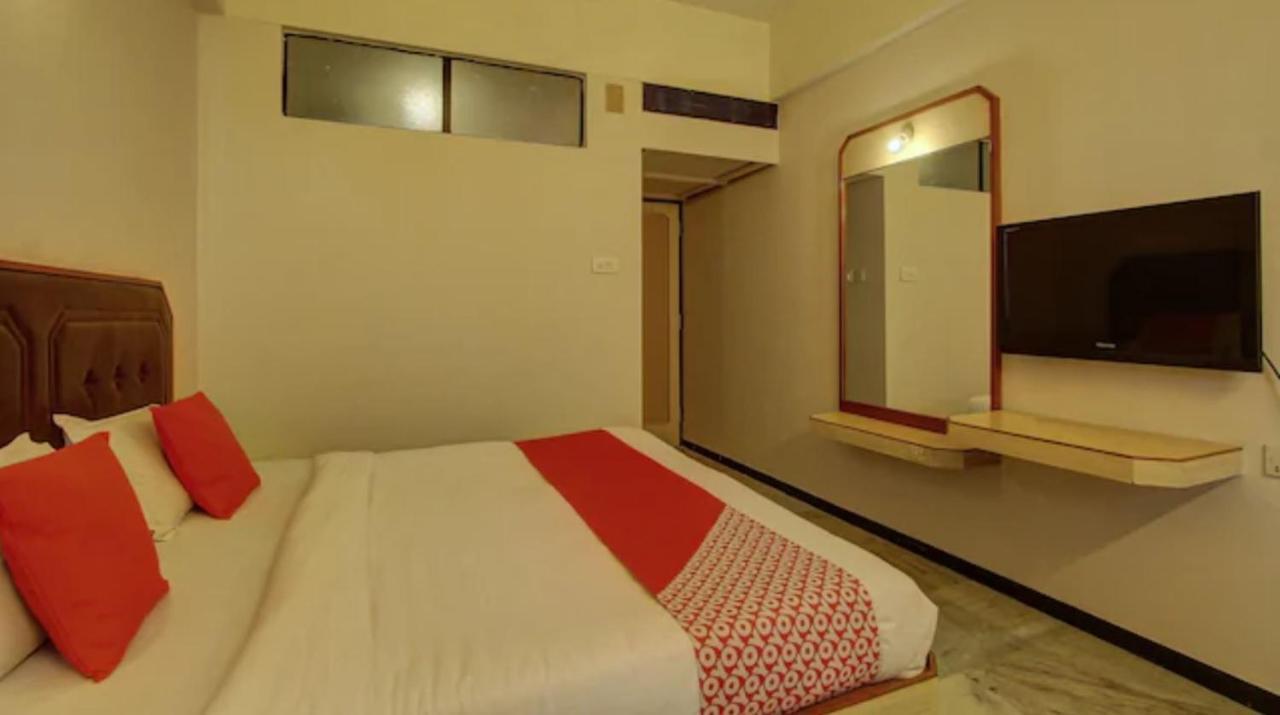 Hotel Padmam Madurai Buitenkant foto