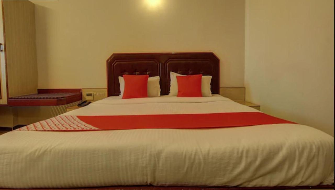 Hotel Padmam Madurai Buitenkant foto