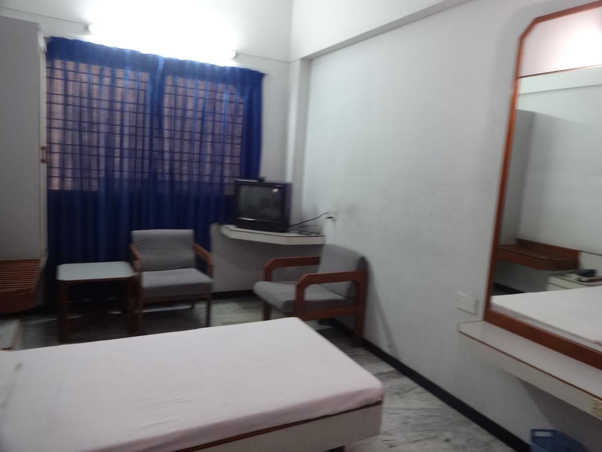 Hotel Padmam Madurai Buitenkant foto