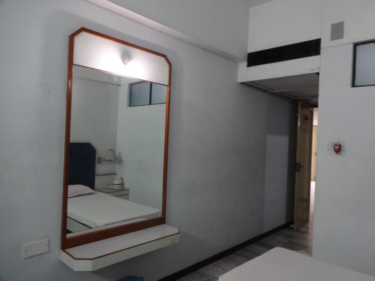 Hotel Padmam Madurai Buitenkant foto