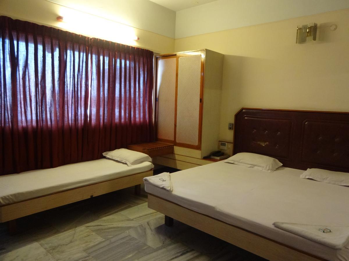 Hotel Padmam Madurai Buitenkant foto