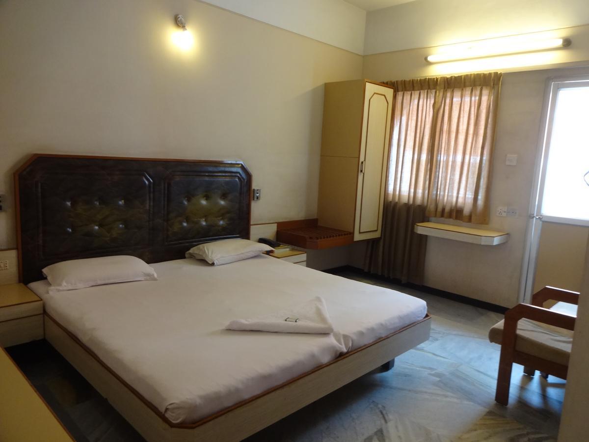 Hotel Padmam Madurai Buitenkant foto