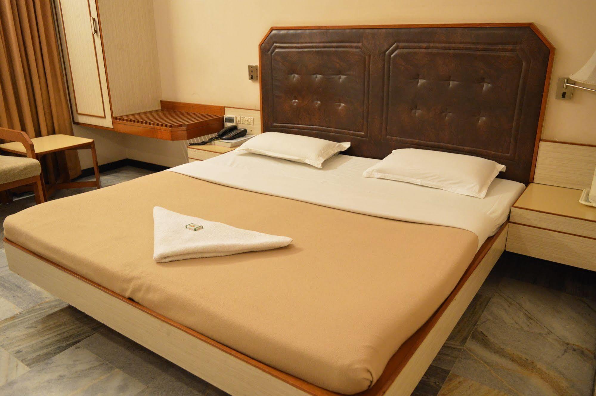 Hotel Padmam Madurai Buitenkant foto